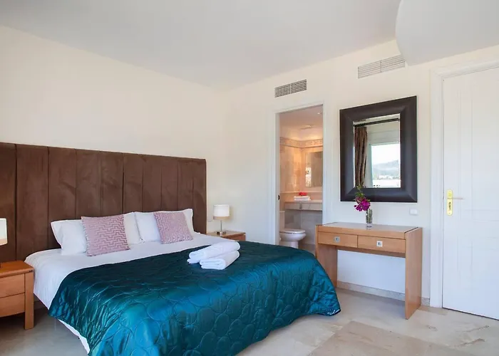 Semesterbostad Mediterranean Townhouse Calagolf
